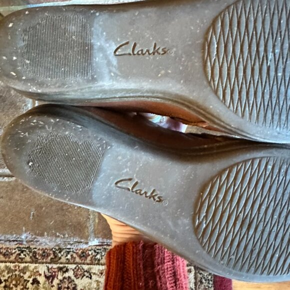Clarks Brown Leather Slip-on Loafer Wedge Flats Size 9 - Picture 3 of 7